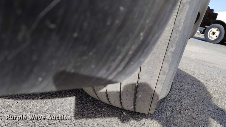 image for item DT0872 2016 Freightliner Cascadia 125 semi truck