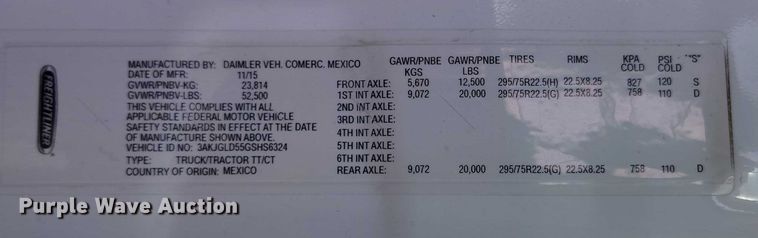 image for item DT0872 2016 Freightliner Cascadia 125 semi truck