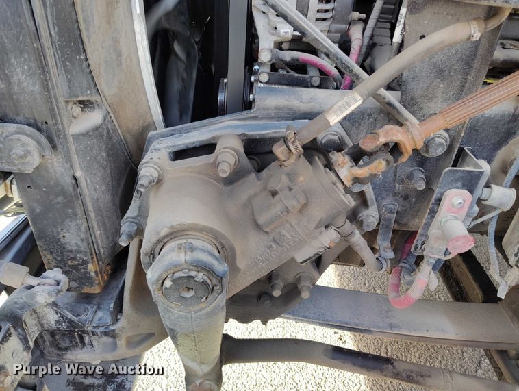 image for item DT0873 2018 Peterbilt 579 semi truck