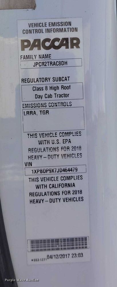 image for item DT0873 2018 Peterbilt 579 semi truck