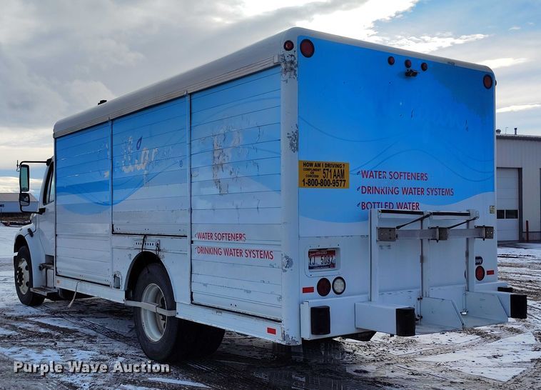 image for item DT0882 2017 Freightliner Business Class M2 delivery truck