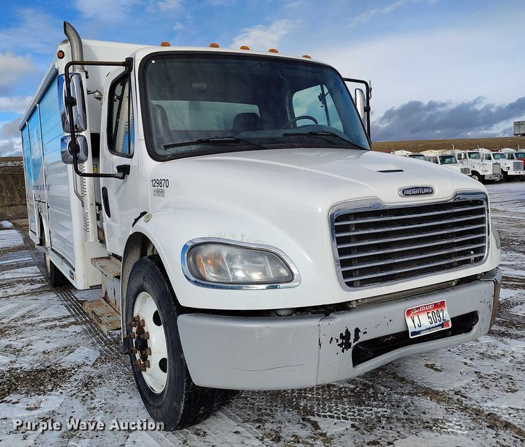 image for item DT0882 2017 Freightliner Business Class M2 delivery truck