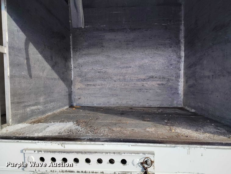 image for item DT0882 2017 Freightliner Business Class M2 delivery truck