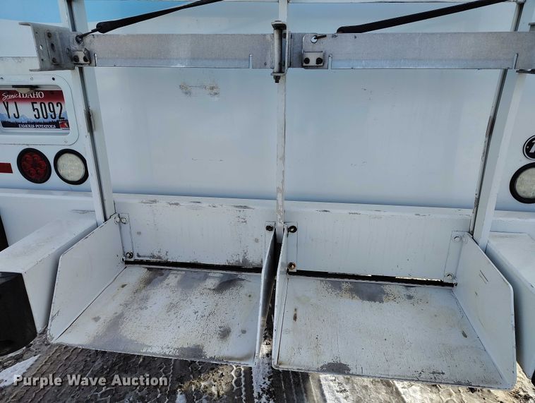 image for item DT0882 2017 Freightliner Business Class M2 delivery truck