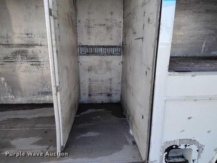 image for item DT0882 2017 Freightliner Business Class M2 delivery truck