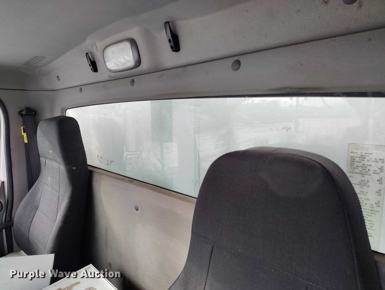 image for item DT0882 2017 Freightliner Business Class M2 delivery truck