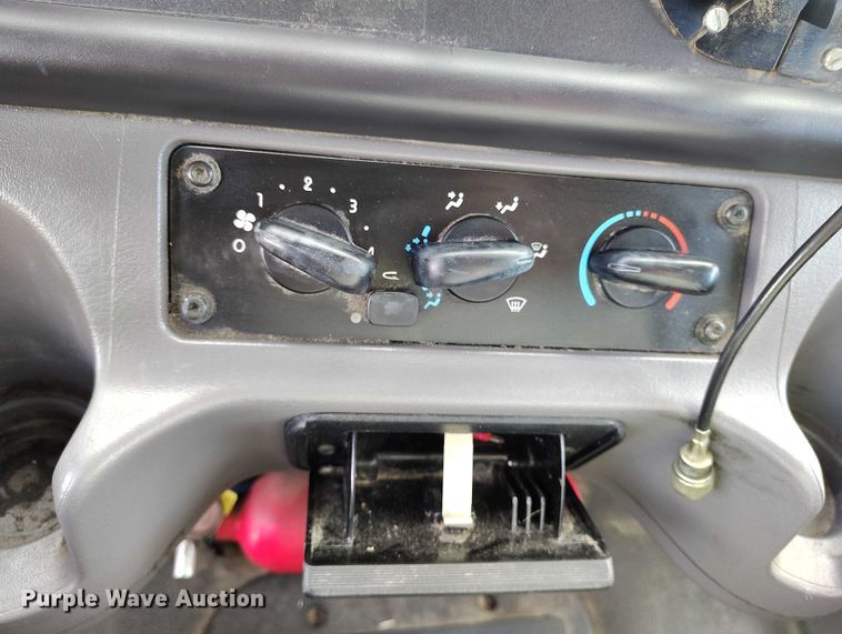 image for item DT0882 2017 Freightliner Business Class M2 delivery truck