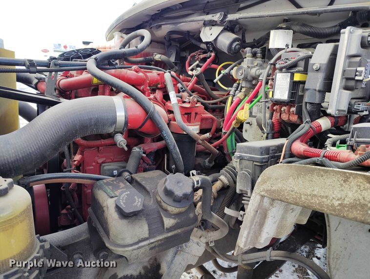 image for item DT0882 2017 Freightliner Business Class M2 delivery truck