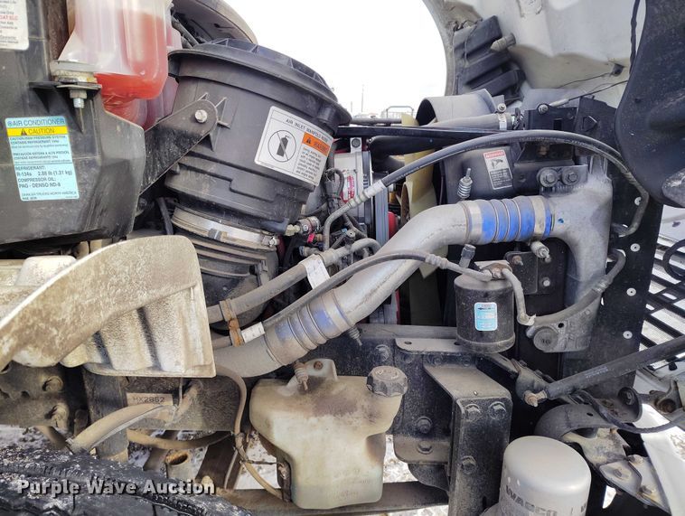 image for item DT0882 2017 Freightliner Business Class M2 delivery truck