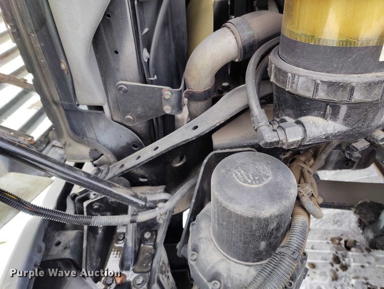 image for item DT0884 2016 Freightliner Cascadia 113 semi truck