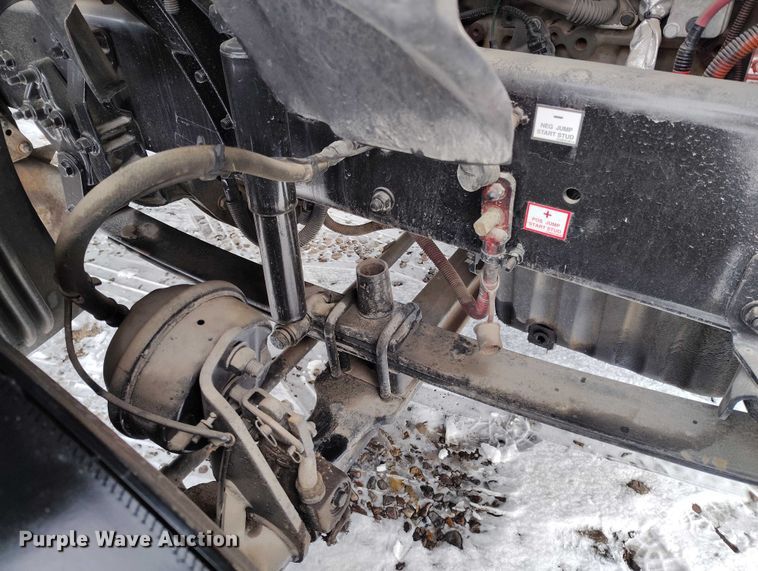 image for item DT0884 2016 Freightliner Cascadia 113 semi truck