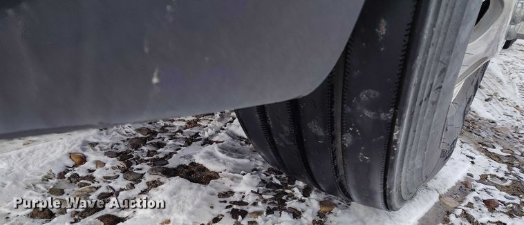 image for item DT0884 2016 Freightliner Cascadia 113 semi truck