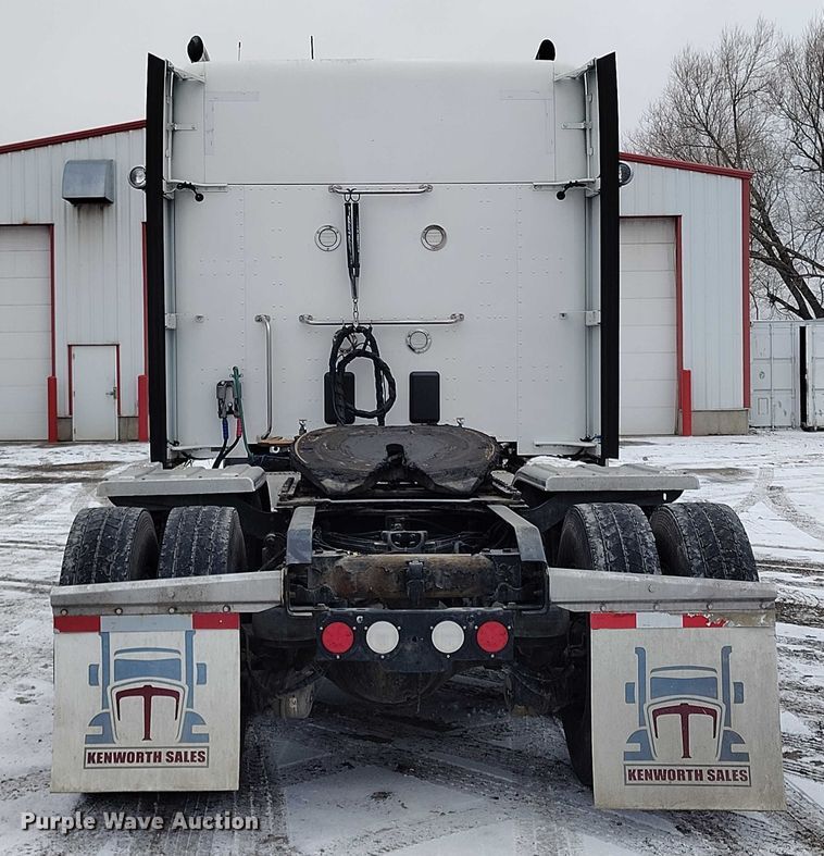 image for item DT0889 2020 Kenworth W990 semi truck