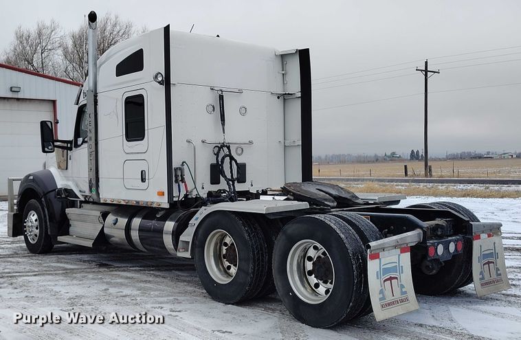 image for item DT0889 2020 Kenworth W990 semi truck
