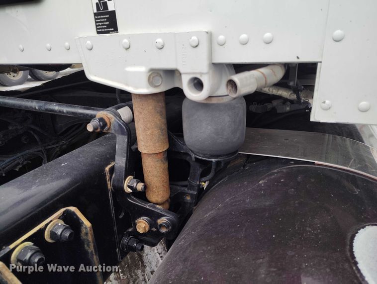 image for item DT0889 2020 Kenworth W990 semi truck