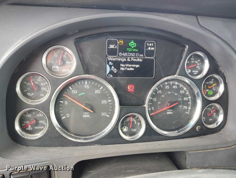 image for item DT0889 2020 Kenworth W990 semi truck