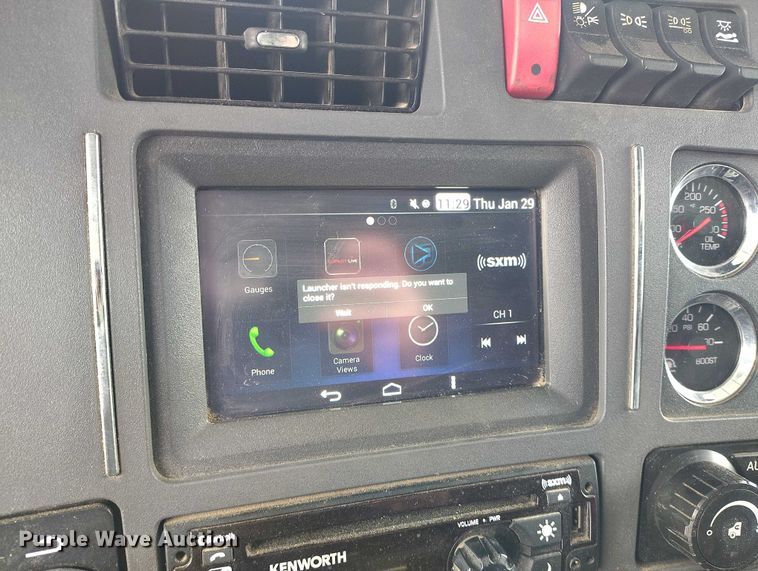 image for item DT0889 2020 Kenworth W990 semi truck