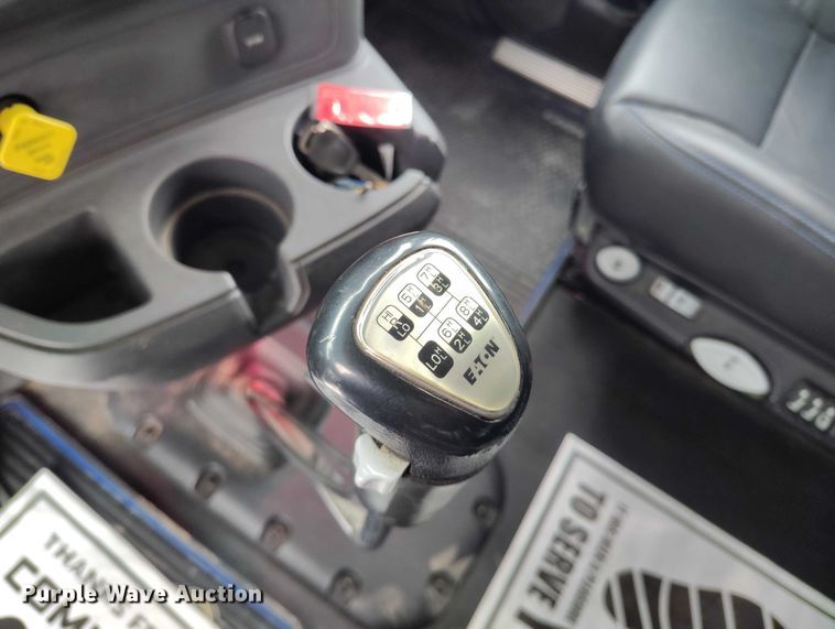 image for item DT0889 2020 Kenworth W990 semi truck