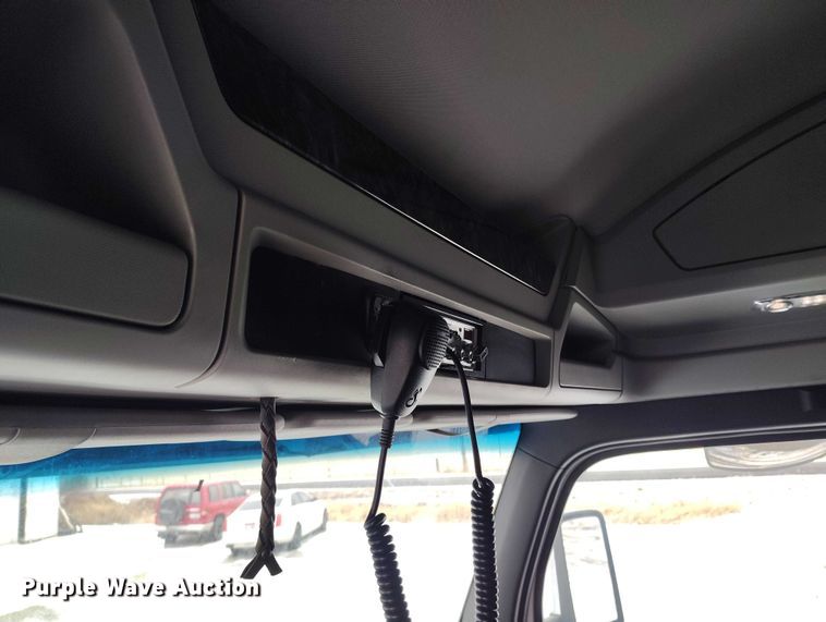 image for item DT0889 2020 Kenworth W990 semi truck