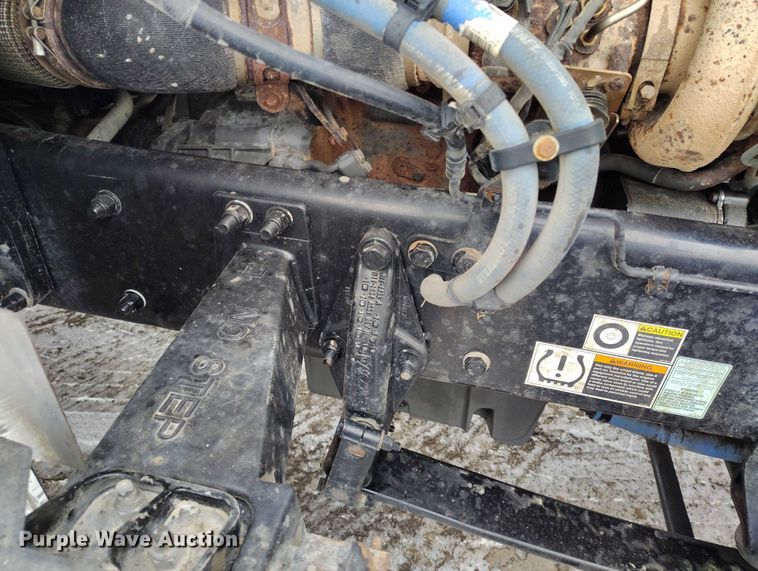 image for item DT0889 2020 Kenworth W990 semi truck