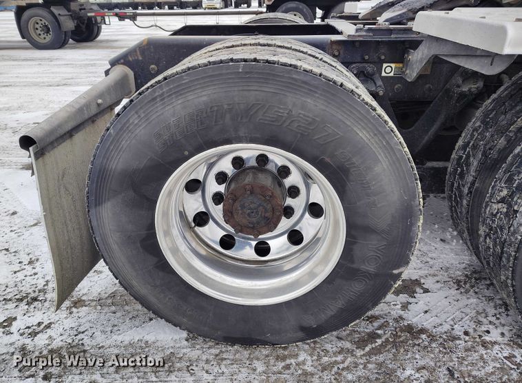 image for item DT0889 2020 Kenworth W990 semi truck