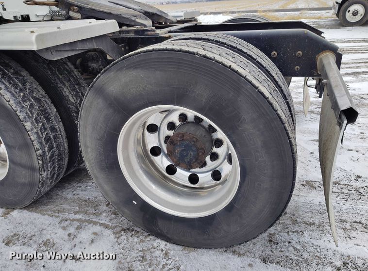 image for item DT0889 2020 Kenworth W990 semi truck