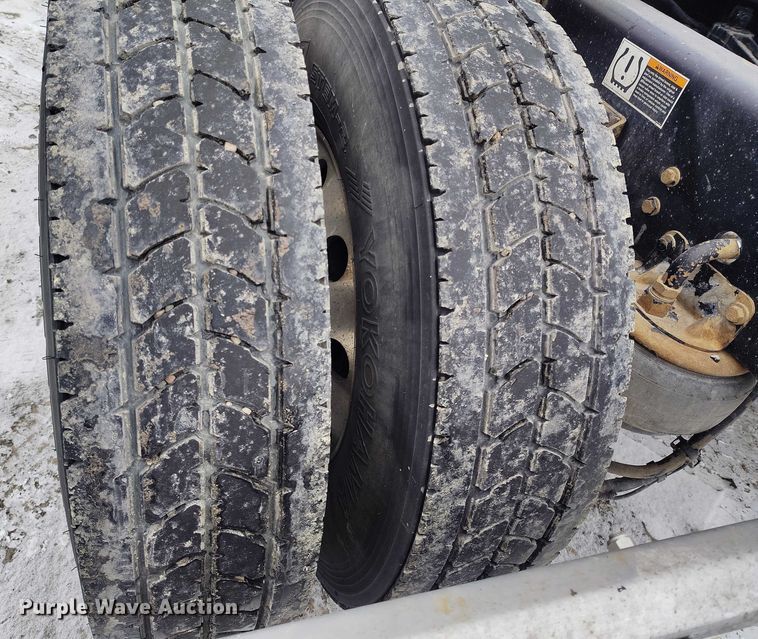 image for item DT0889 2020 Kenworth W990 semi truck