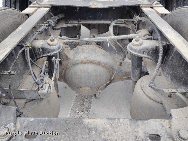 image for item DT0890 2020 Kenworth W990 semi truck