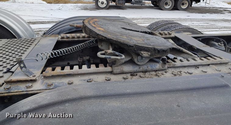 image for item DT0890 2020 Kenworth W990 semi truck