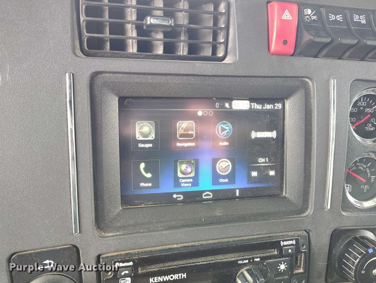 image for item DT0890 2020 Kenworth W990 semi truck