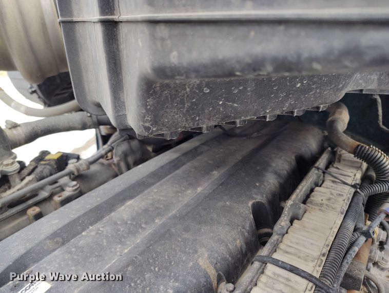 image for item DT0890 2020 Kenworth W990 semi truck