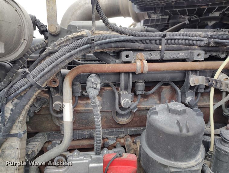 image for item DT0890 2020 Kenworth W990 semi truck