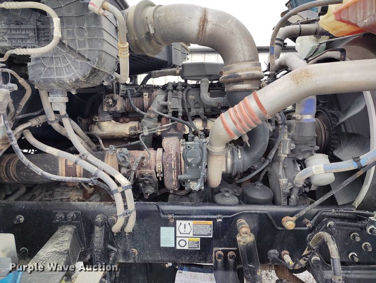 image for item DT0890 2020 Kenworth W990 semi truck