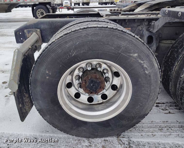 image for item DT0890 2020 Kenworth W990 semi truck