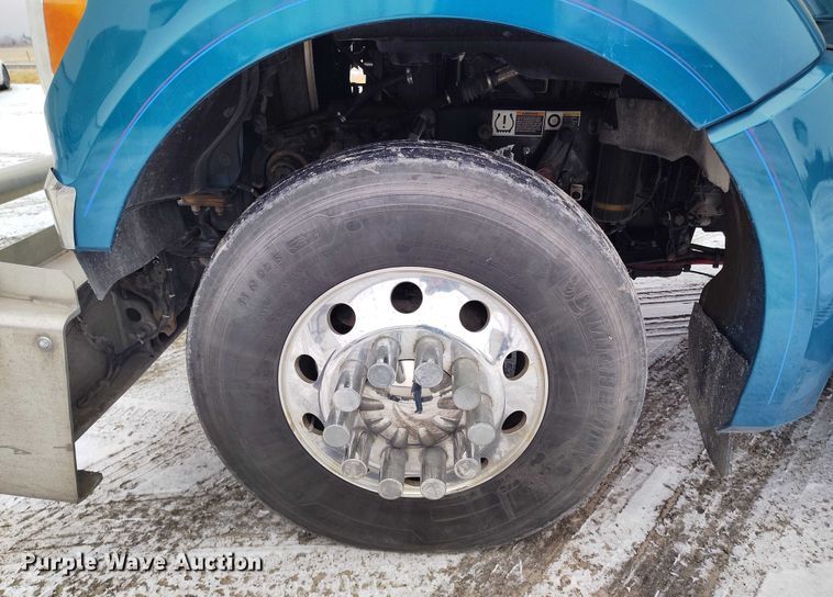 image for item DT0890 2020 Kenworth W990 semi truck