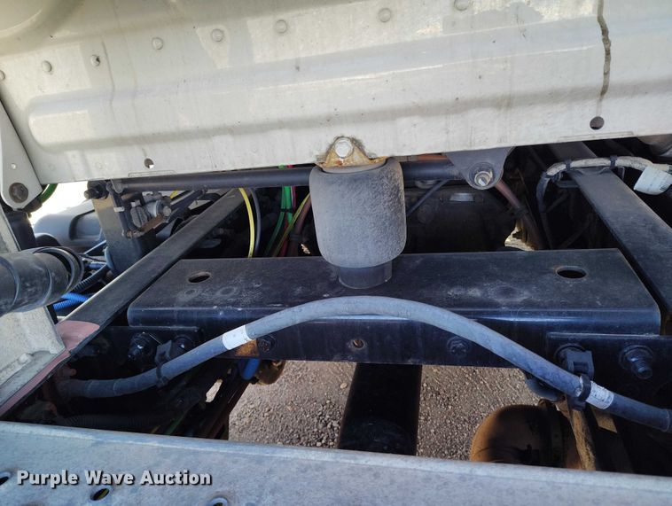 image for item DT0894 2018 Freightliner Cascadia 125 semi truck