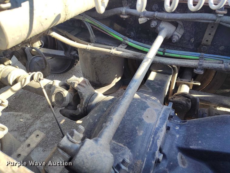 image for item DT0894 2018 Freightliner Cascadia 125 semi truck