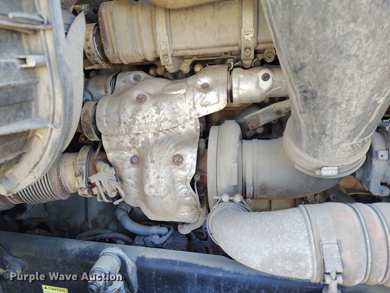 image for item DT0894 2018 Freightliner Cascadia 125 semi truck