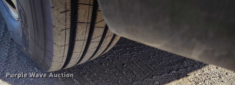 image for item DT0894 2018 Freightliner Cascadia 125 semi truck