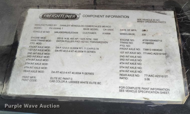 image for item DT0894 2018 Freightliner Cascadia 125 semi truck