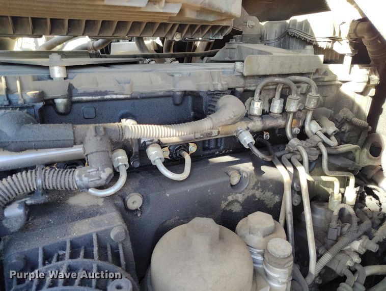 image for item DT0895 2020 Freightliner Cascadia 126 semi truck