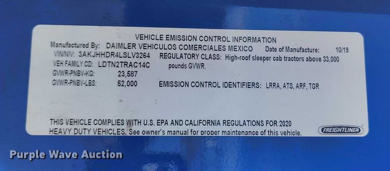 image for item DT0895 2020 Freightliner Cascadia 126 semi truck