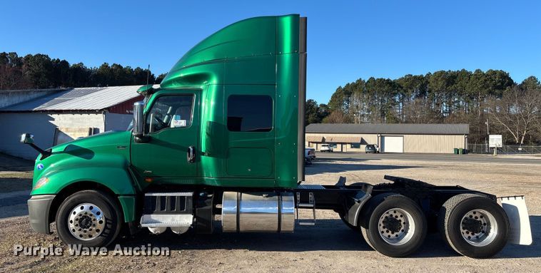 image for item DU0364 2020 International LT625 semi truck