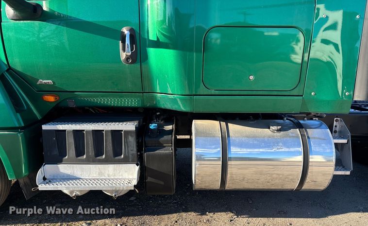 image for item DU0364 2020 International LT625 semi truck