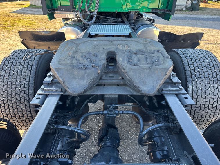 image for item DU0364 2020 International LT625 semi truck