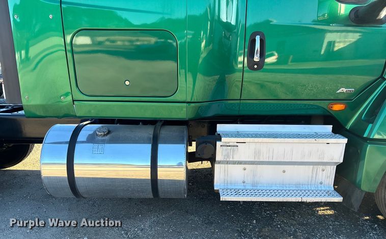 image for item DU0364 2020 International LT625 semi truck