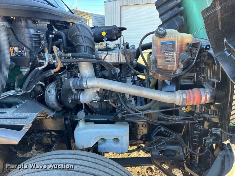 image for item DU0364 2020 International LT625 semi truck