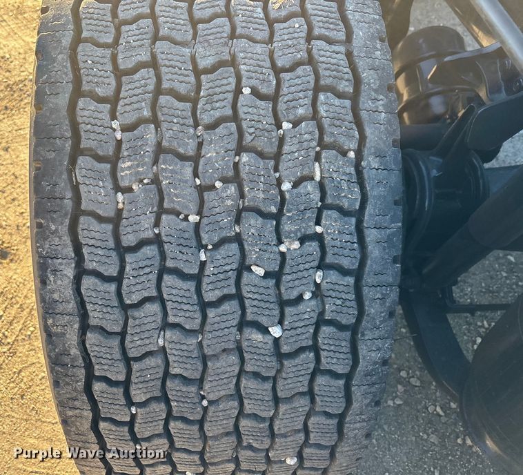 image for item DU0364 2020 International LT625 semi truck