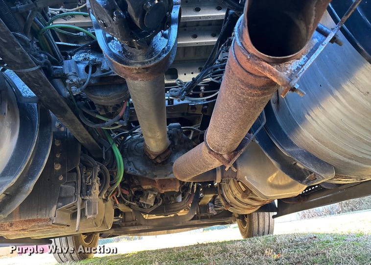 image for item DU0365 2019 International LT625 semi truck