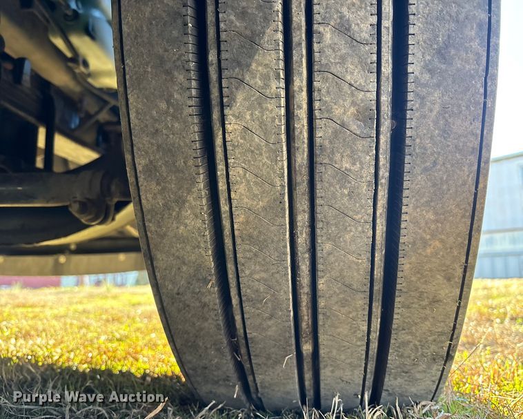 image for item DU0365 2019 International LT625 semi truck